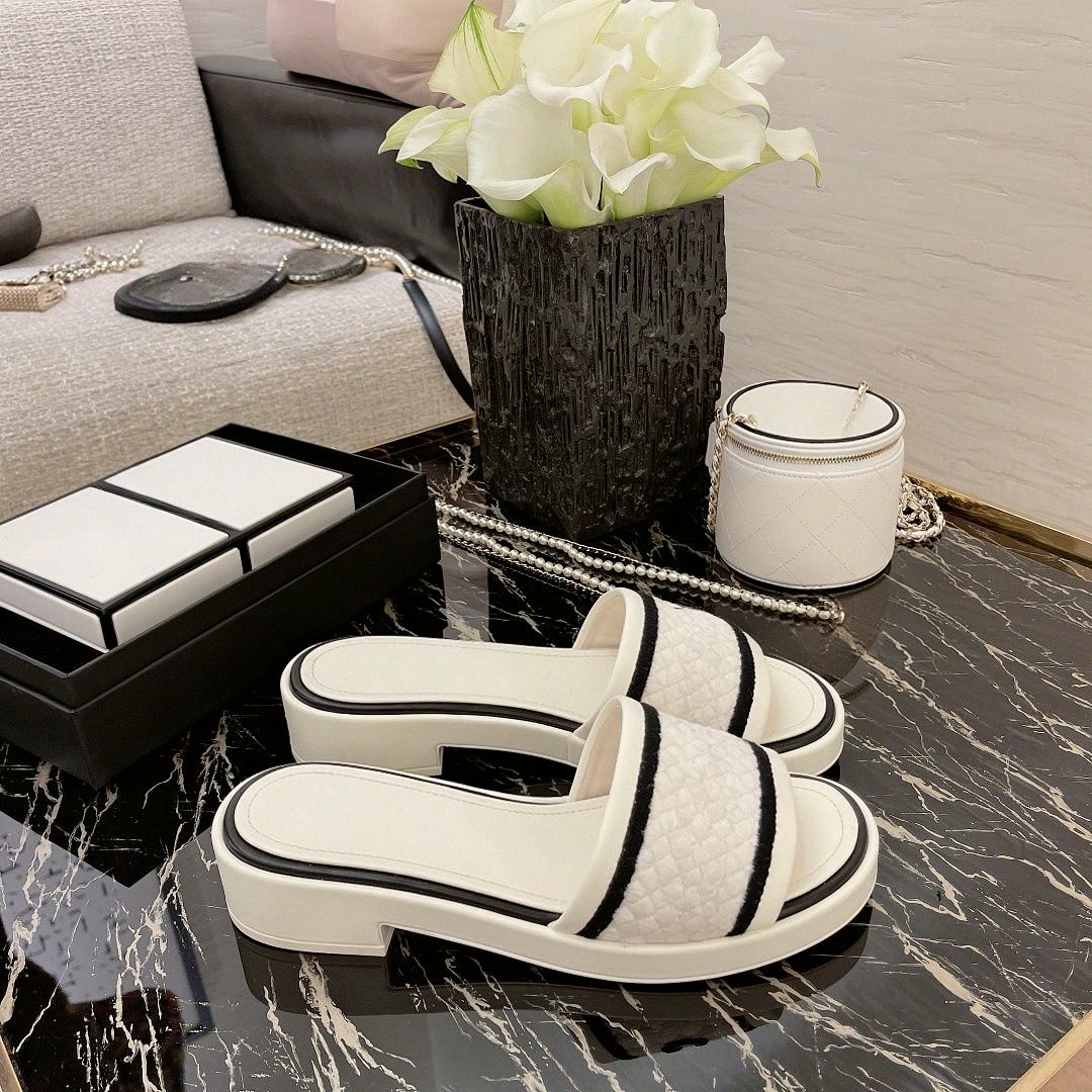 White Quilted Black Stripes Pl - đánh giá và giá Summer Quilt